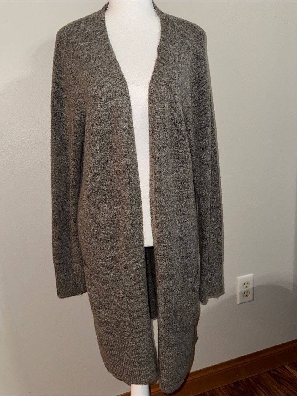 NWOT Women’s Marled Open-Front Gray Long Cardigan - Medium